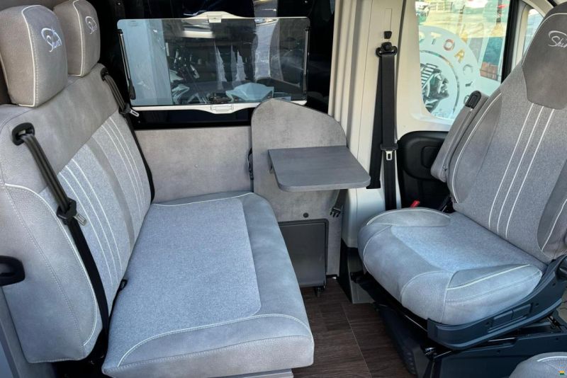 Pössl Summit 600 L Shine *Längsbetten*