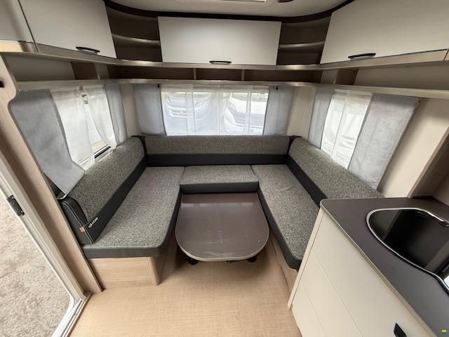 Bürstner Premio 460 TS Skyline