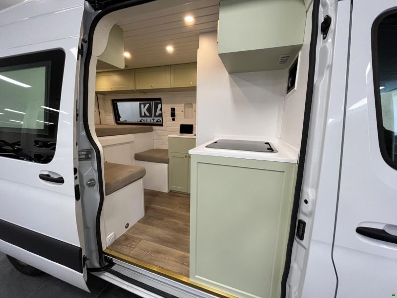 Mercedes Benz Sprinter L2/H2