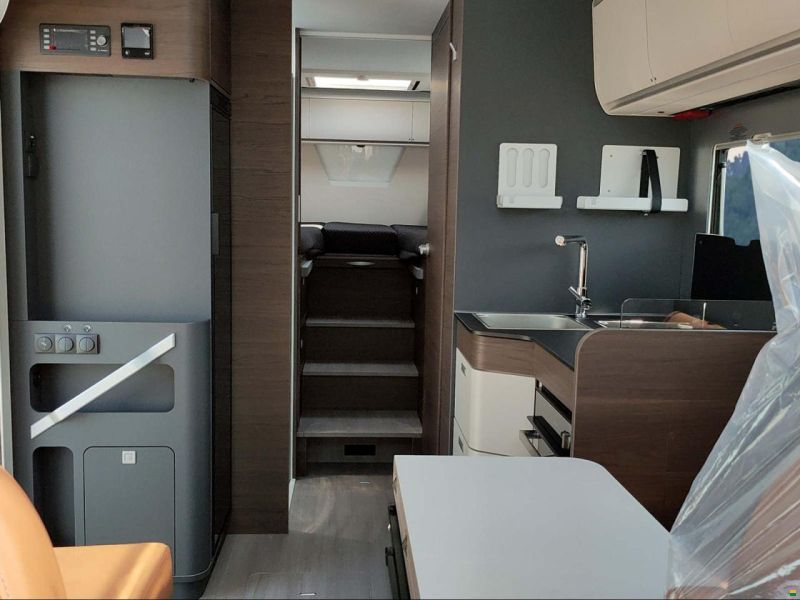 Adria Coral Supreme MB 670 DL