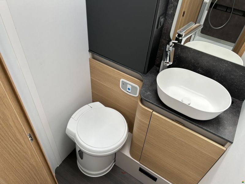 Adria Matrix Plus 670 SL