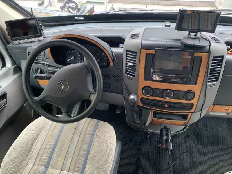 Mercedes Benz Starliner