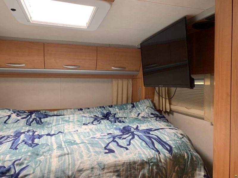 Mercedes Benz Starliner