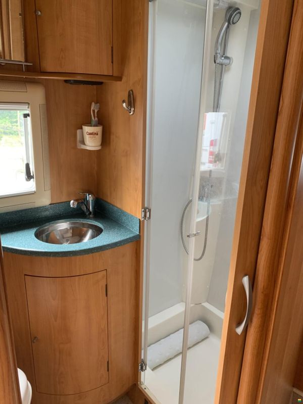 Mercedes Benz Starliner