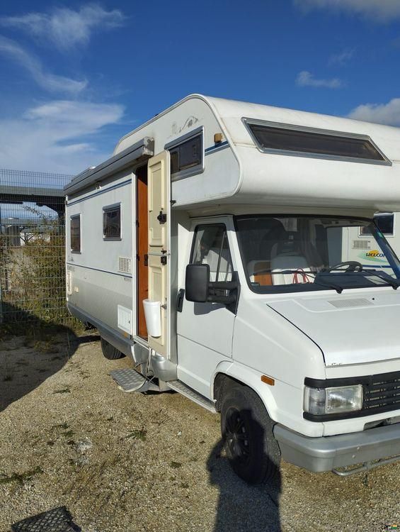 Peugeot J5