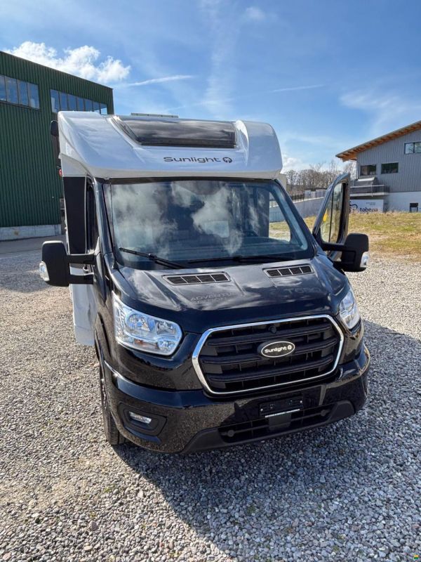 Sunlight Ford T680 Adventure Edition