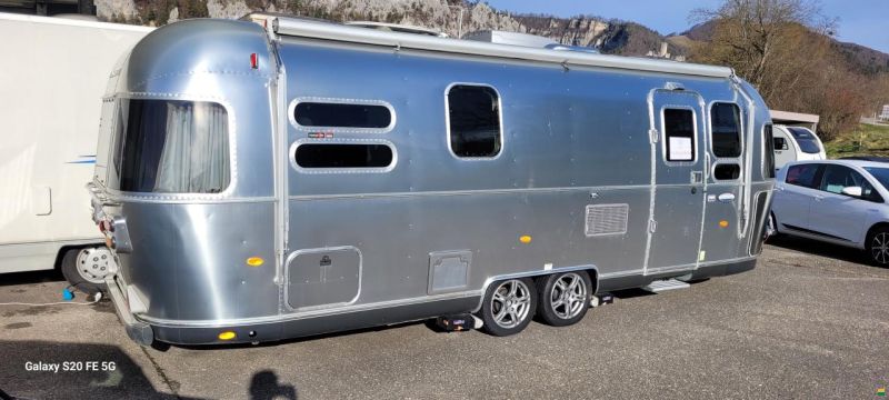 Airstream 684
