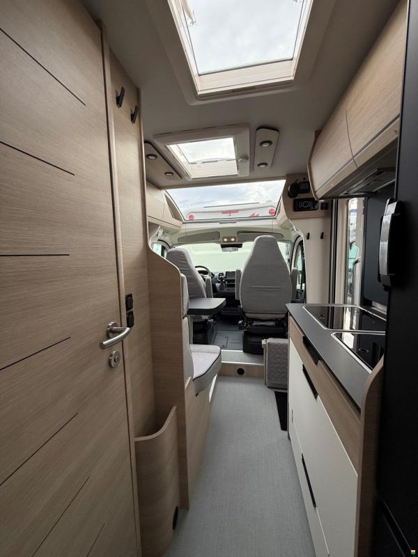 Rapido COMPACT C55 Night Edition