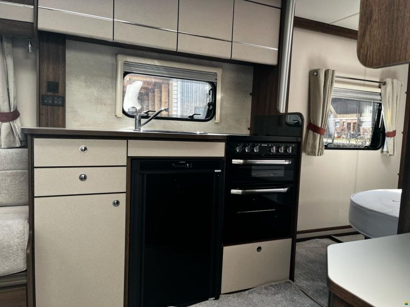COMPASS Casita 554