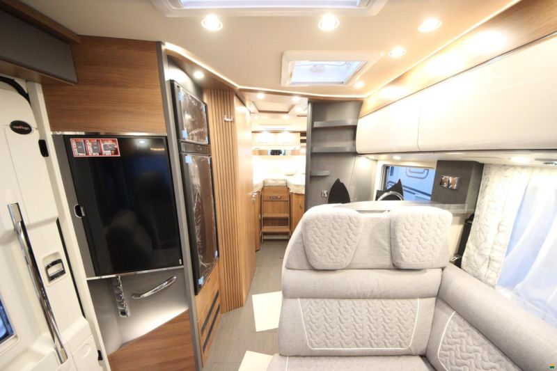 Carthago c2-tourer I Mercedes 147 RB-LE "L" comfort 4.2t