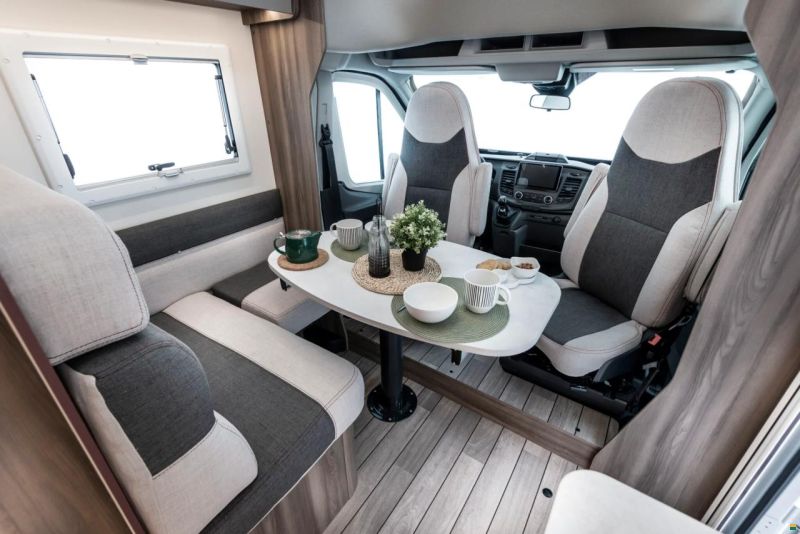 Roller Team Teilintegriert Womo 2 Plätzer