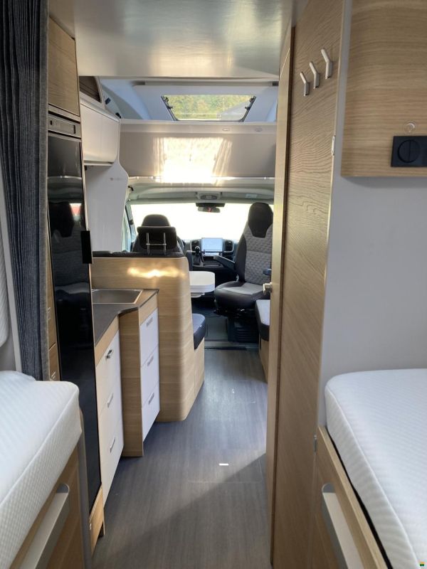 Adria Coral XL 660 SL