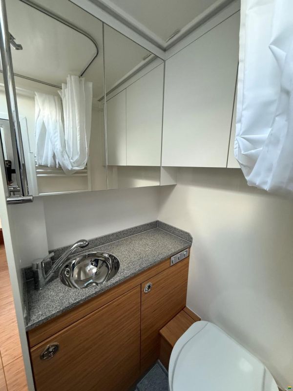 Mitsubishi FUSO 6C18 4x4