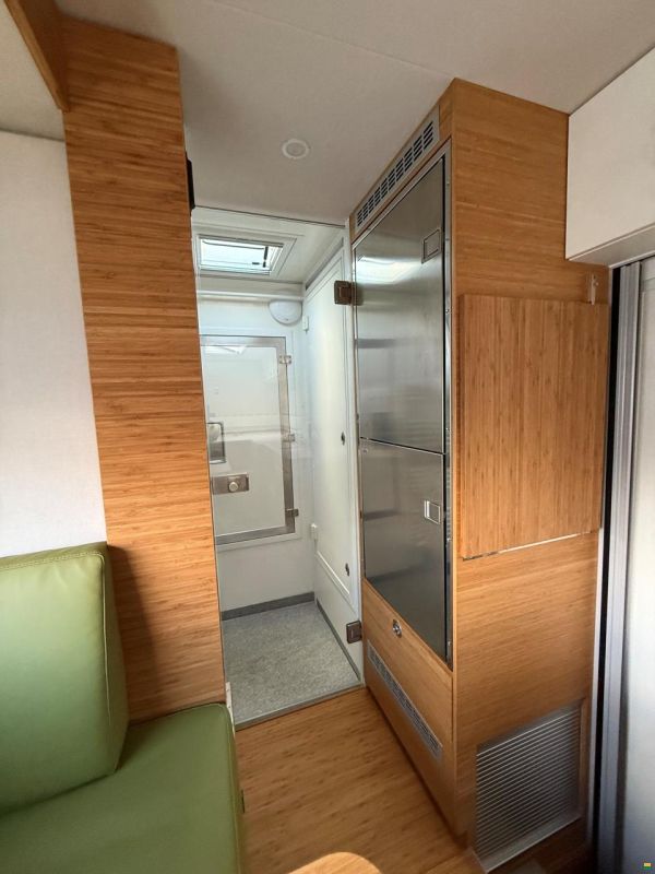 Mitsubishi FUSO 6C18 4x4