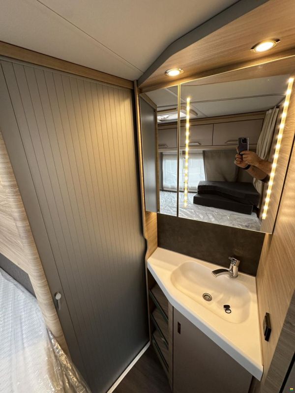 Knaus Van TI PLUS PLATINUM SELECTION 700 LF