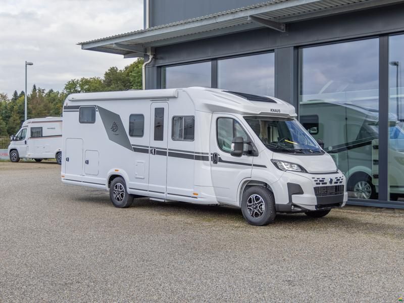 Knaus Live TI 700 MEG Platinum Selection