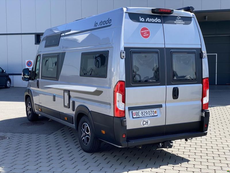 La Strada Avanti F