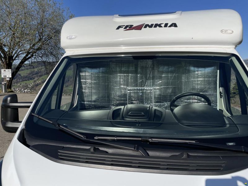 Frankia F-Line Luxery