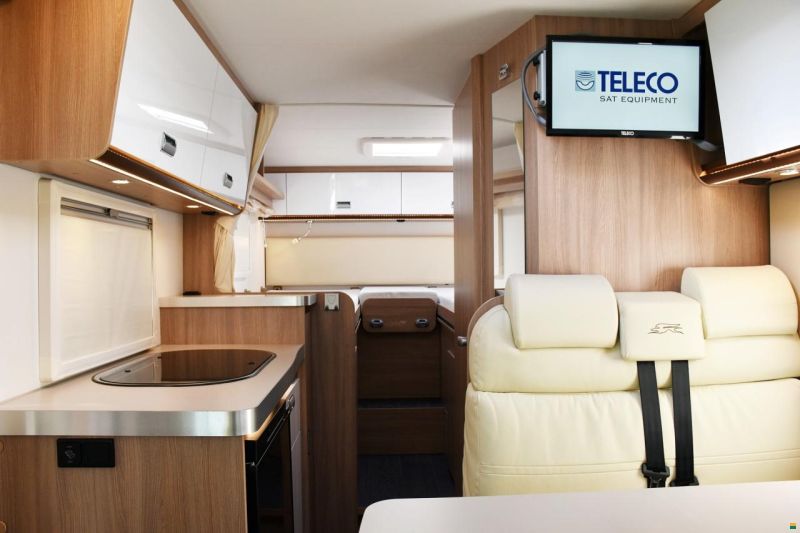 Laika KOSMO COMPACT V9 2.2 MJ140