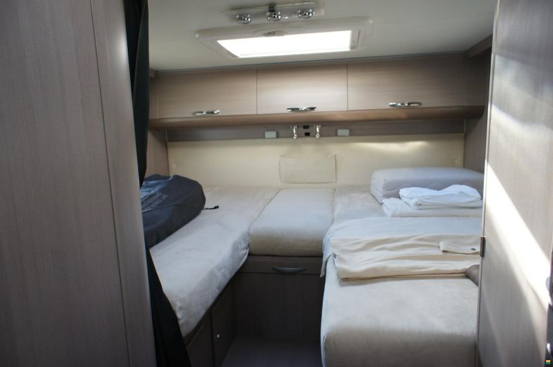 Adria Matrix Supreme 687 SL