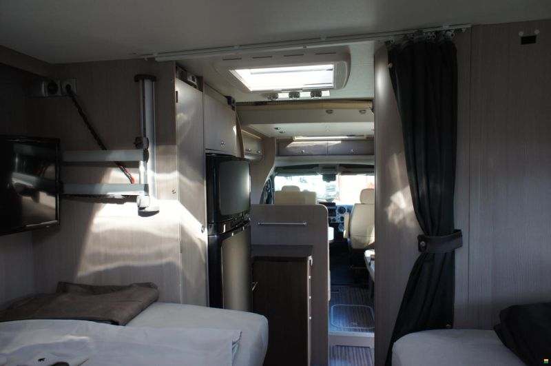Adria Matrix Supreme 687 SL