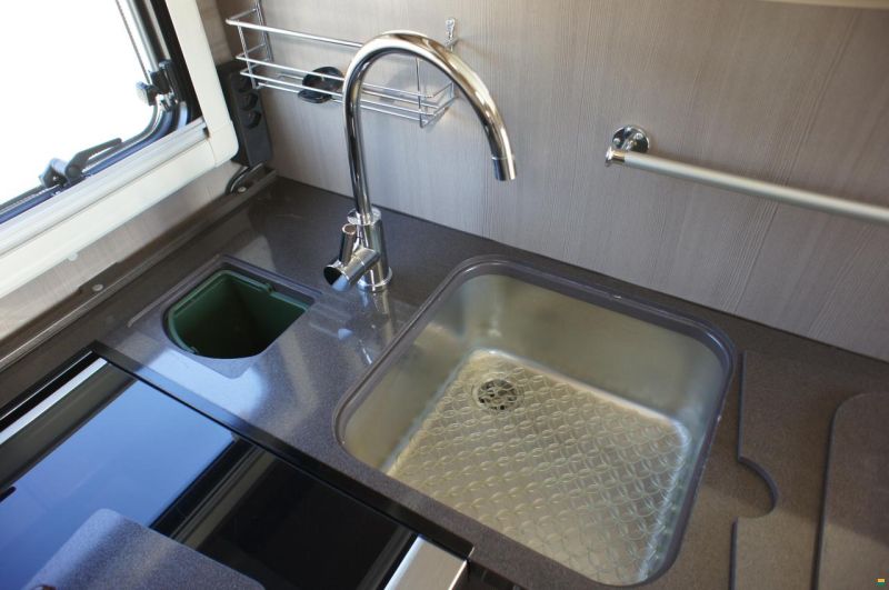 Adria Matrix Supreme 687 SL