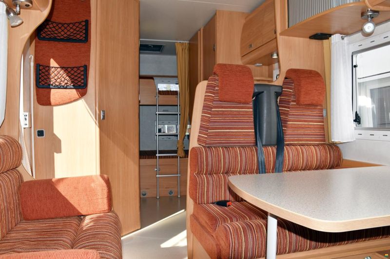 Challenger 163 2.8 JTD DIESEL ALKOVEN