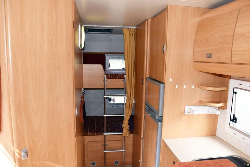 Challenger 163 2.8 JTD DIESEL ALKOVEN