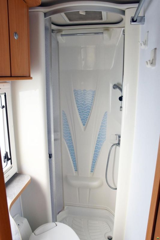 Challenger 163 2.8 JTD DIESEL ALKOVEN