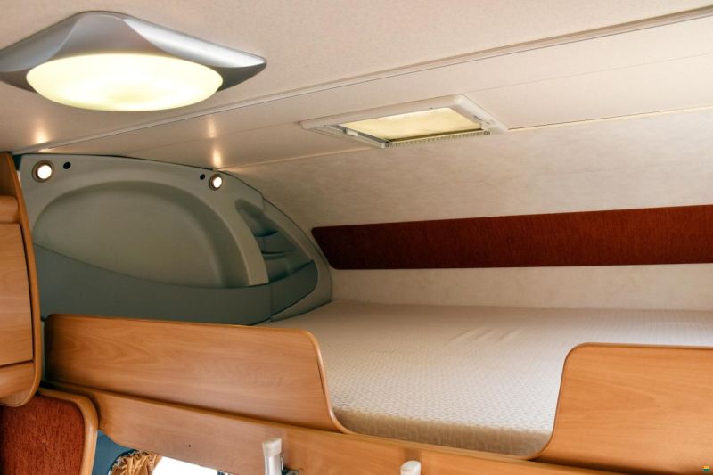 Challenger 163 2.8 JTD DIESEL ALKOVEN