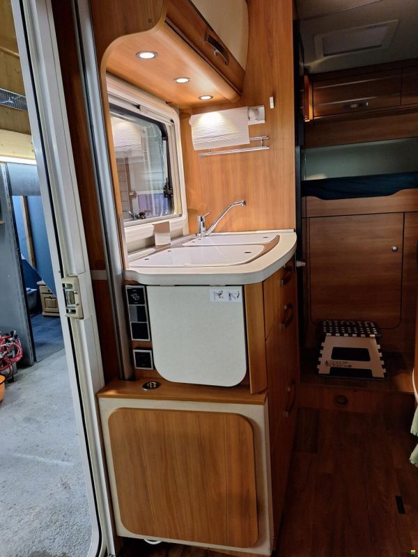 Hymer Exis 414