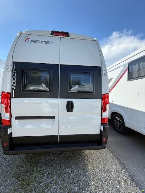 Dreamer Camper Five