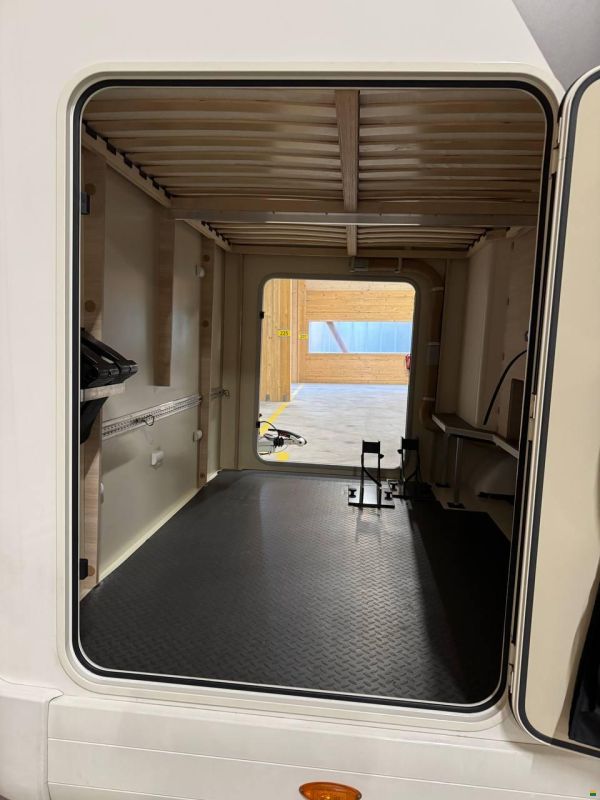 Eura Mobil Activa One 690 HB