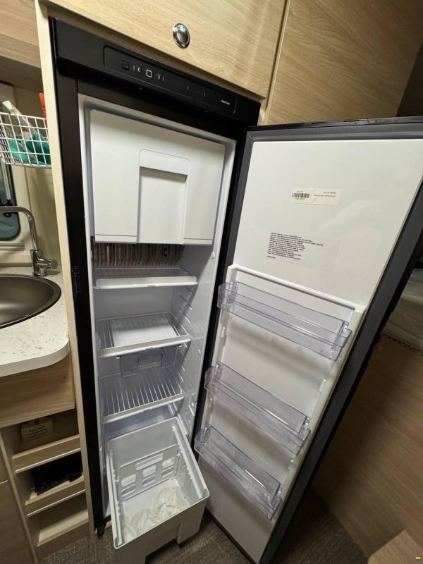 Eura Mobil Activa One 690 HB