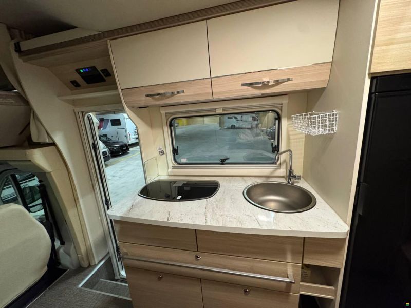 Eura Mobil Activa One 690 HB