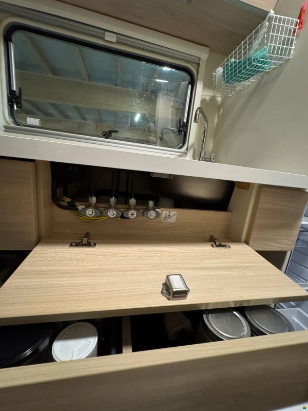 Eura Mobil Activa One 690 HB