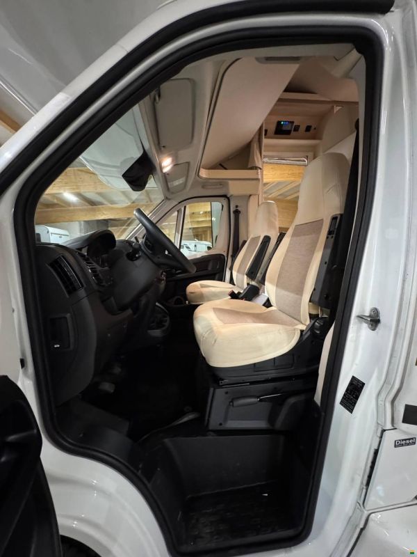 Eura Mobil Activa One 690 HB