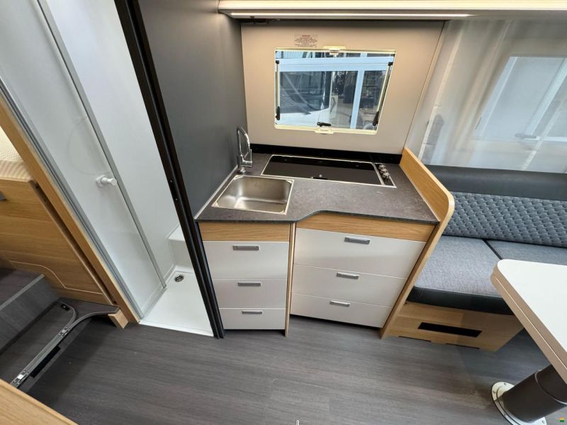 Adria Coral Axess 650 DL