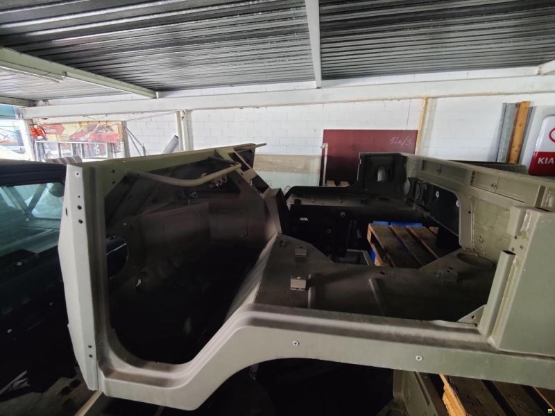 712 M 6x6 Kommandokabine