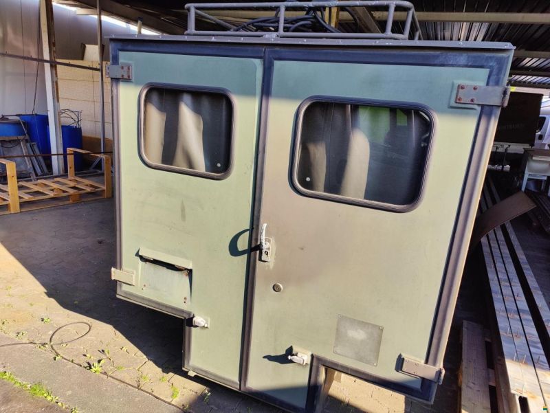 712 M 6x6 Kommandokabine