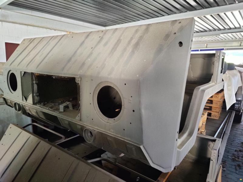 712 M 6x6 Sanitätskabine