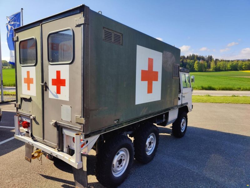 712 M 6x6 Sanitätskabine