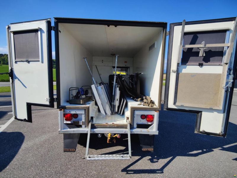 712 M 6x6 Sanitätskabine