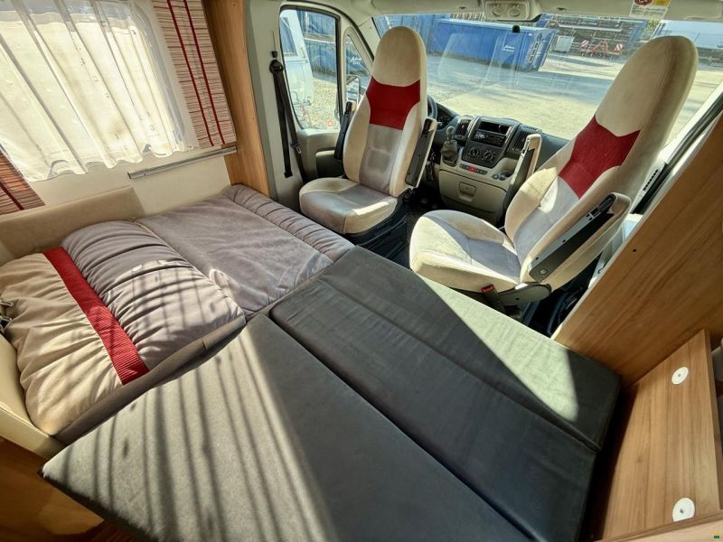 Bürstner Travel T620 - Längsbetten