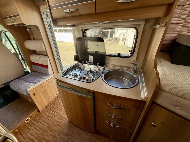 Bürstner Travel T620 - Längsbetten