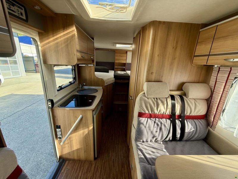 Bürstner Travel T620 - Längsbetten