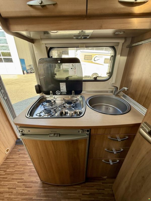 Bürstner Travel T620 - Längsbetten