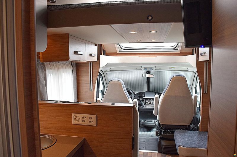 Weinsberg CARASUITE 700 ME 2.2 MJ140