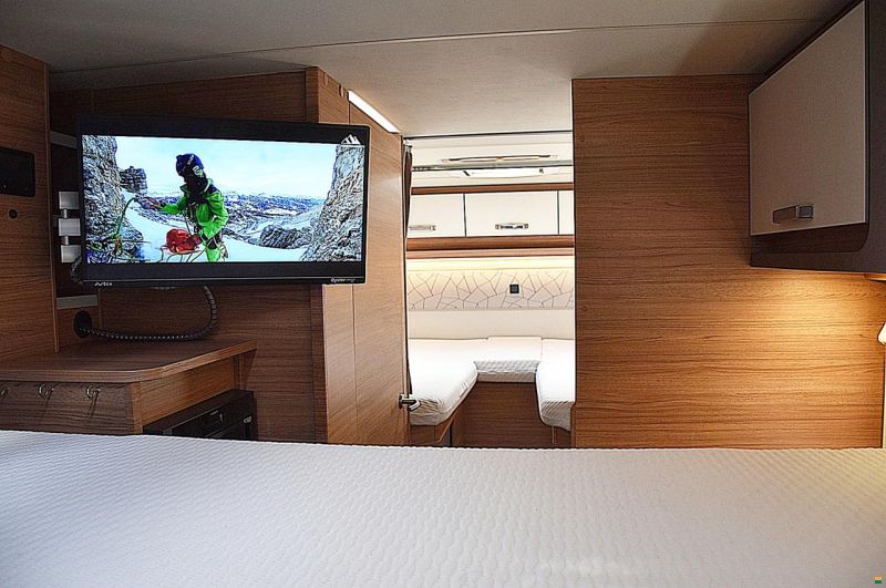 Weinsberg CARASUITE 700 ME 2.2 MJ140