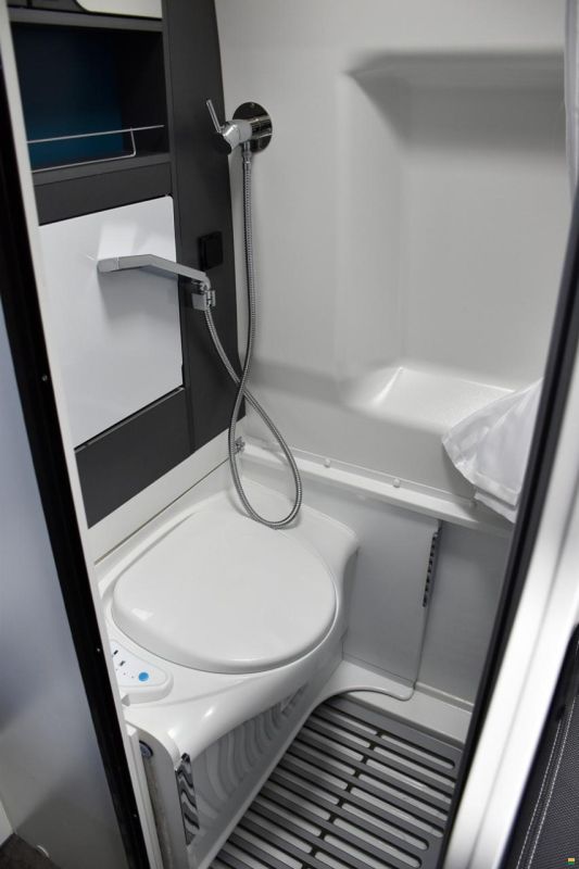 Pilote V 600 J PREMIUM 2.3 MJ 140 AUTOMAT